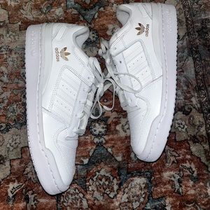 ADIDAS NWOT FORUM LOW SHOES Women’s 8
